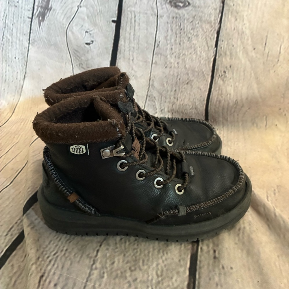 Hey Dude Youth Boys' Black Leather Bradley Classic Lade Up‎ Boots Size 12 GUC